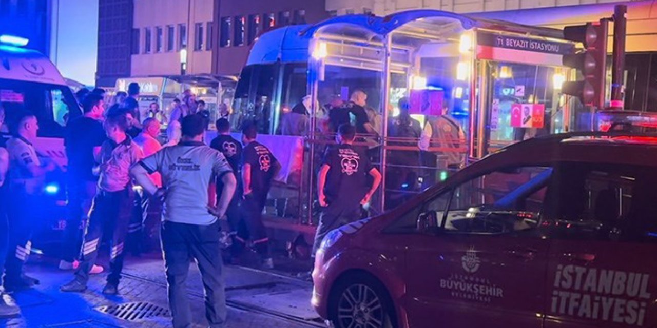 İstanbul’da gece felaketi: Dengesini yitirdi, tramvayın altında kaldı